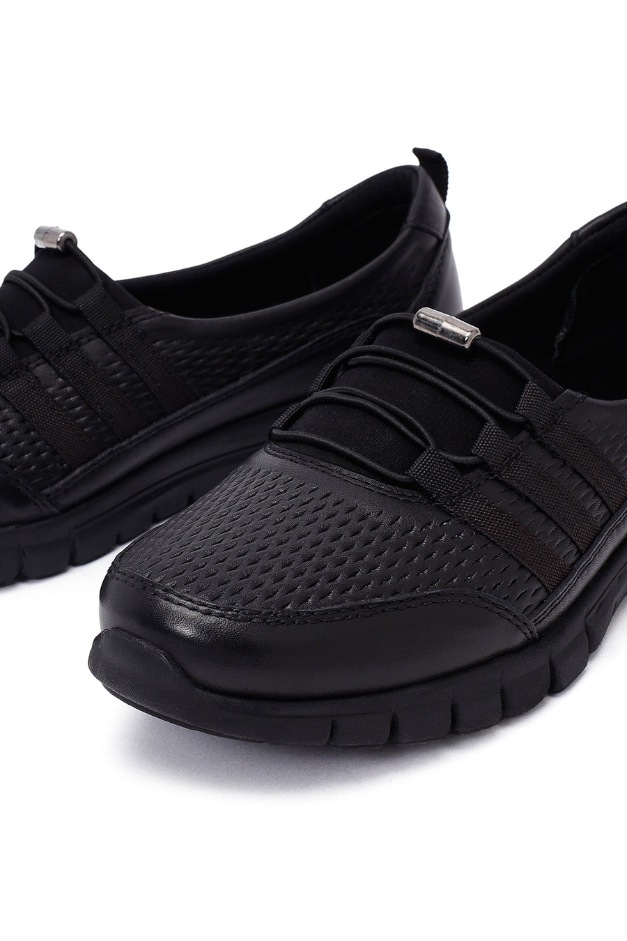 Woman Black Leather Comfort Loafer