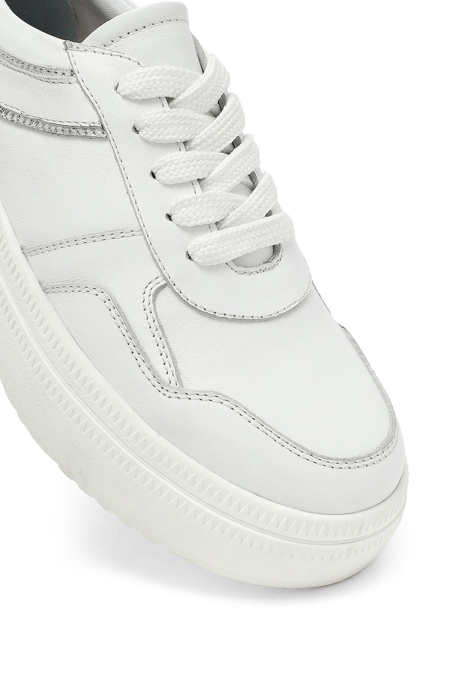 Kadın Beyaz Bağcıklı Kalın Tabanlı Deri Sneaker