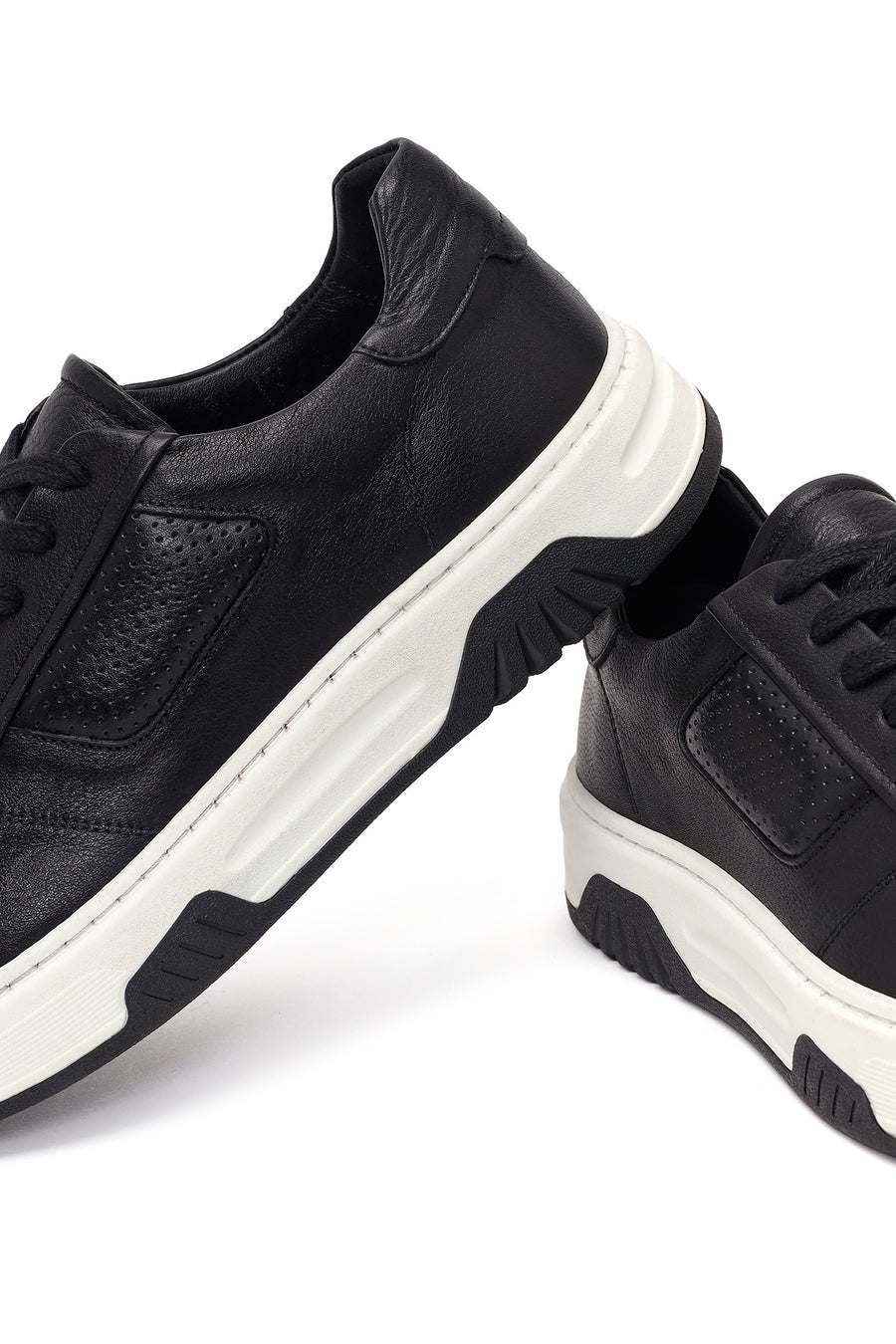 Erkek Siyah Kalın Tabanlı Bağcıklı Deri Sneaker