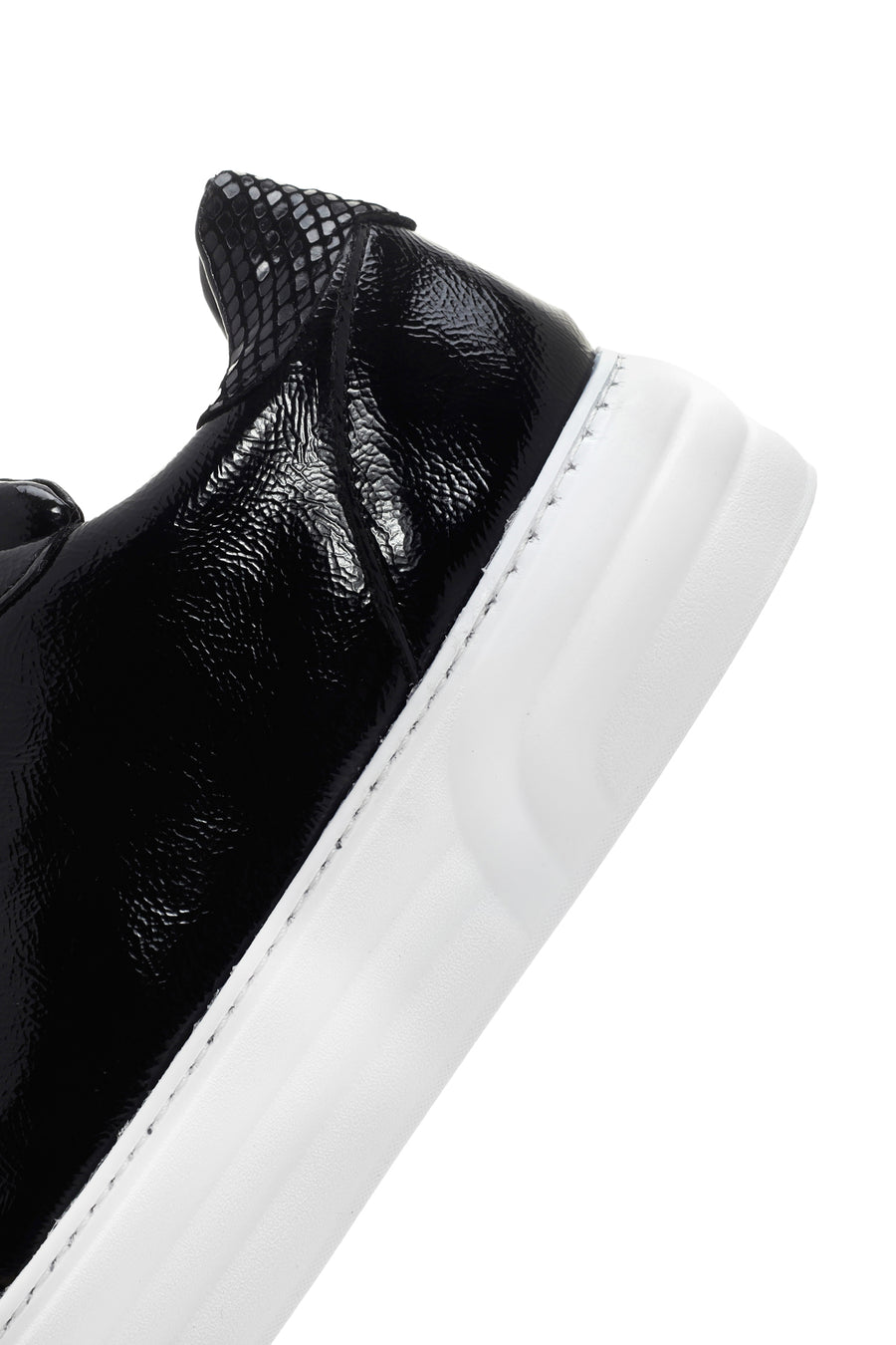 Kadın Siyah Rugan Kalın Tabanlı Sneaker