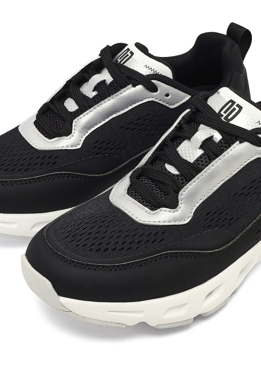 Derimod Studio Kadın Siyah Bağcıklı Kalın Tabanlı Sneaker