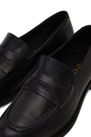Woman Black Leather Loafer | Derimod