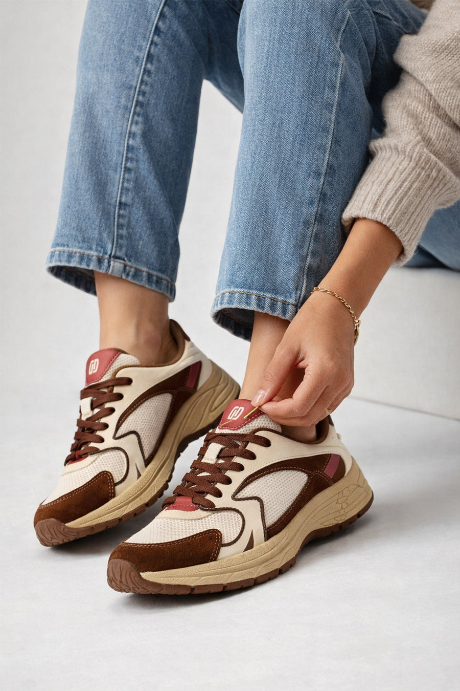Derimod Studio Kadın Bej Bağcıklı Kalın Tabanlı Sneaker