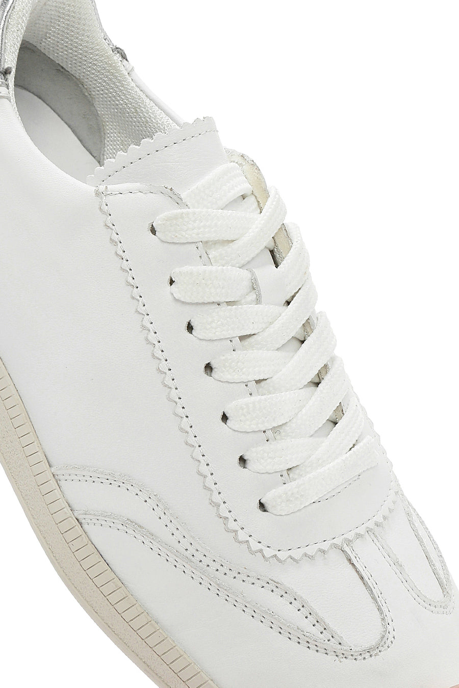 Kadın Beyaz Bağcıklı Deri Sneaker