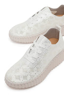 Kadın Beyaz Bağcıklı Desenli Kalın Tabanlı Kumaş Sneaker | Derimod
