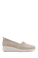 Kadın Bej Dolgu Topuklu Süet Deri Comfort Loafer | Derimod