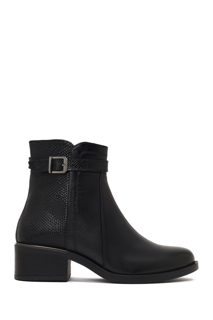 Woman Black Zip Closure Leather Boots WF360001DK | Derimod
