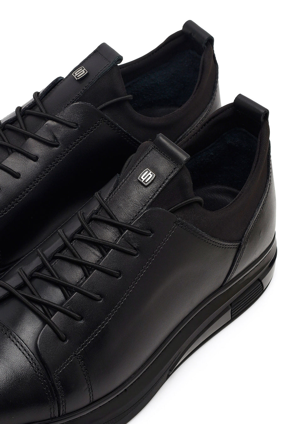 Erkek Siyah Bağcıklı Deri Sneaker