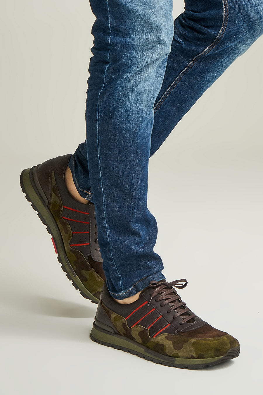 Men's Suede Sneaker