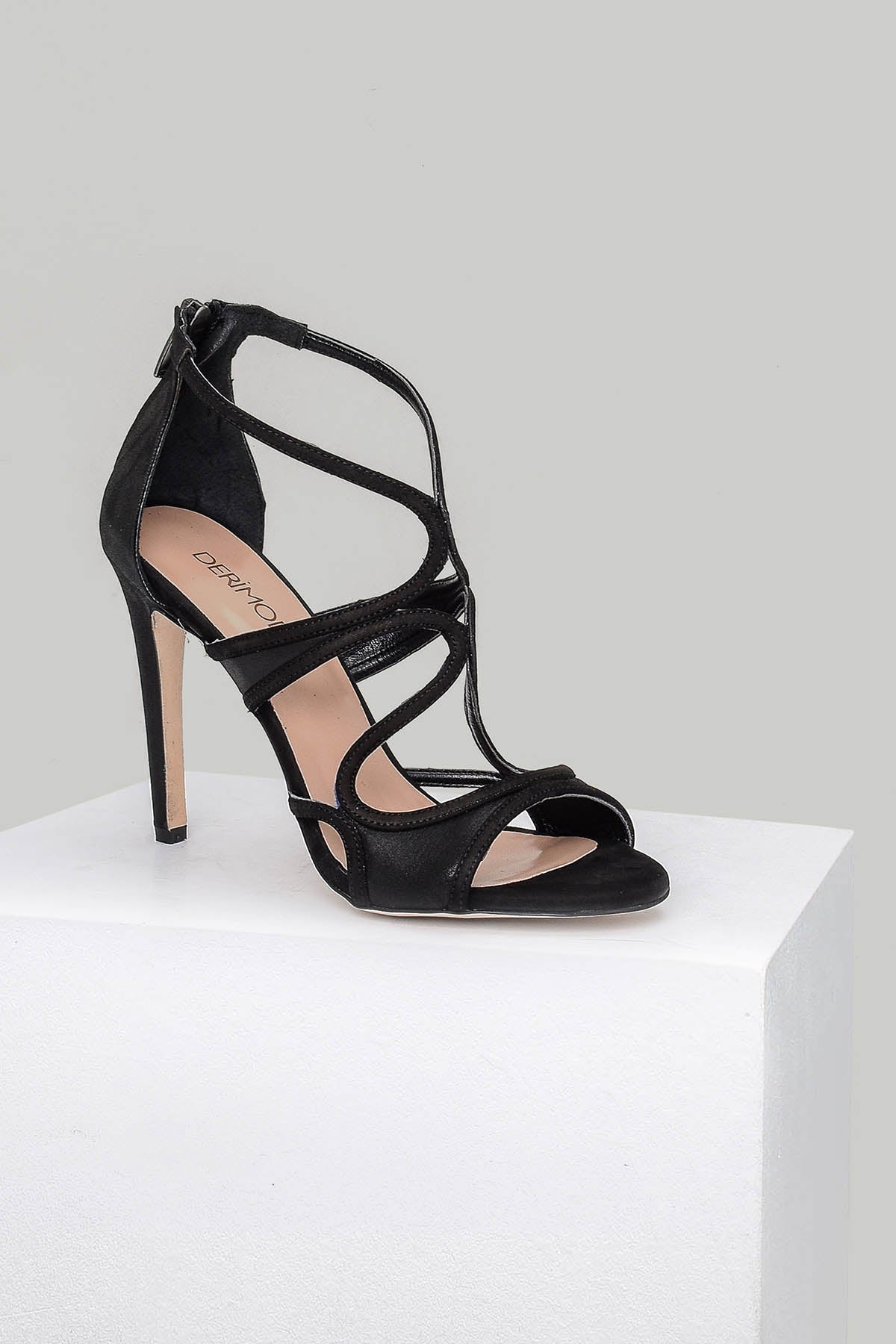 Complete the Look by Purchasing Together!