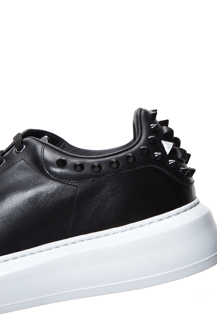 Erkek Siyah Deri Zımba Detaylı Kalın Tabanlı Sneaker